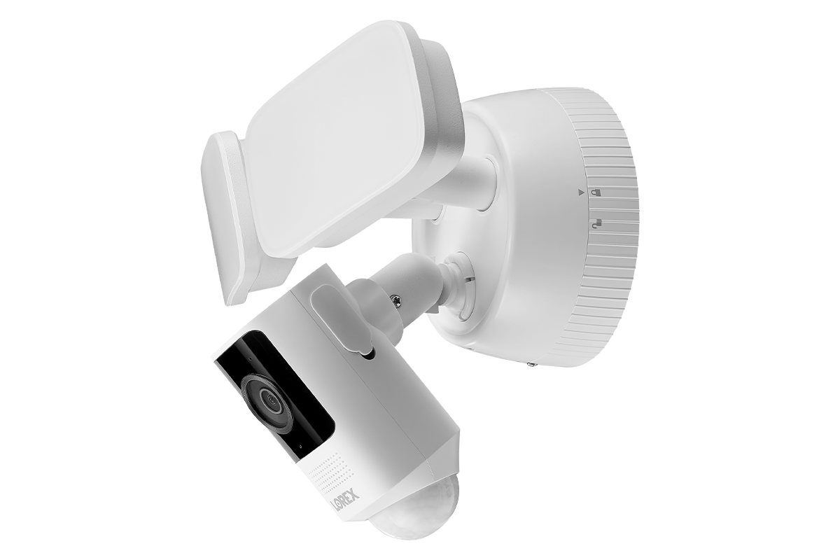 Lorex 2K Wi-Fi Floodlight Security Camera (32GB) - Open Box
